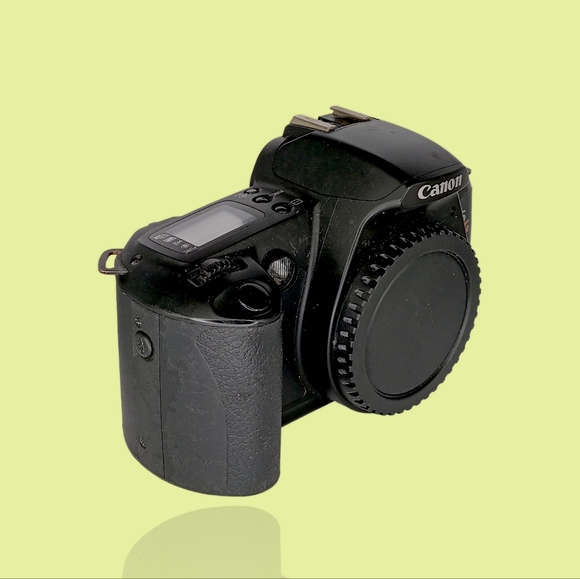 Canon EOS Rebel G 35mm SLR Film Camera Body Only - Picture 9 of 15